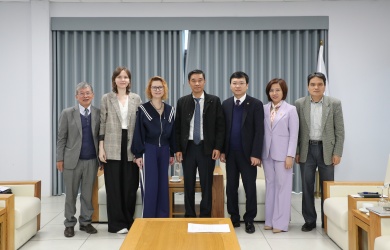 ĐHQGHN và UrFU (Liên bang Nga) tìm hiểu hợp tác trong lĩnh vực công nghệ hạt nhân